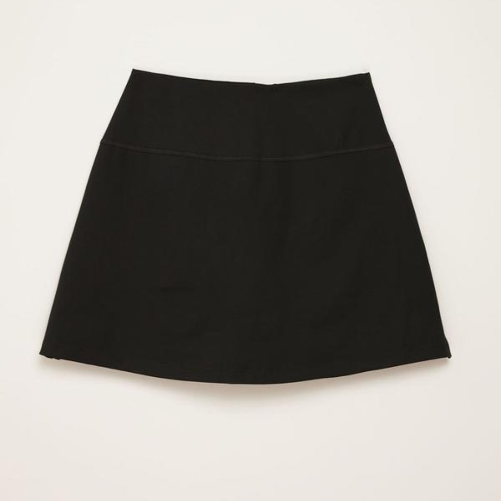 Girlfriend Collective skort black size M